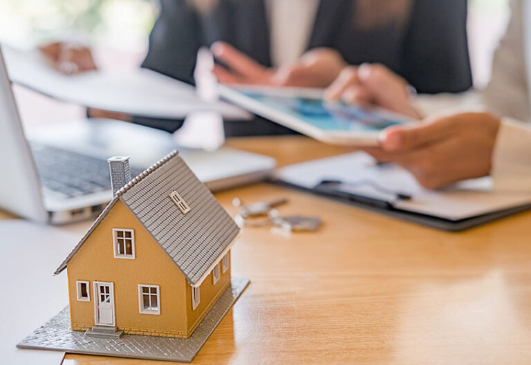 Estate Planning Lawyer: Essential Guide to Protecting Your Legacy and Assets